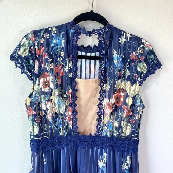 Foxiedox Meadow Open Back Floral Dress M - Picture 9 of 13